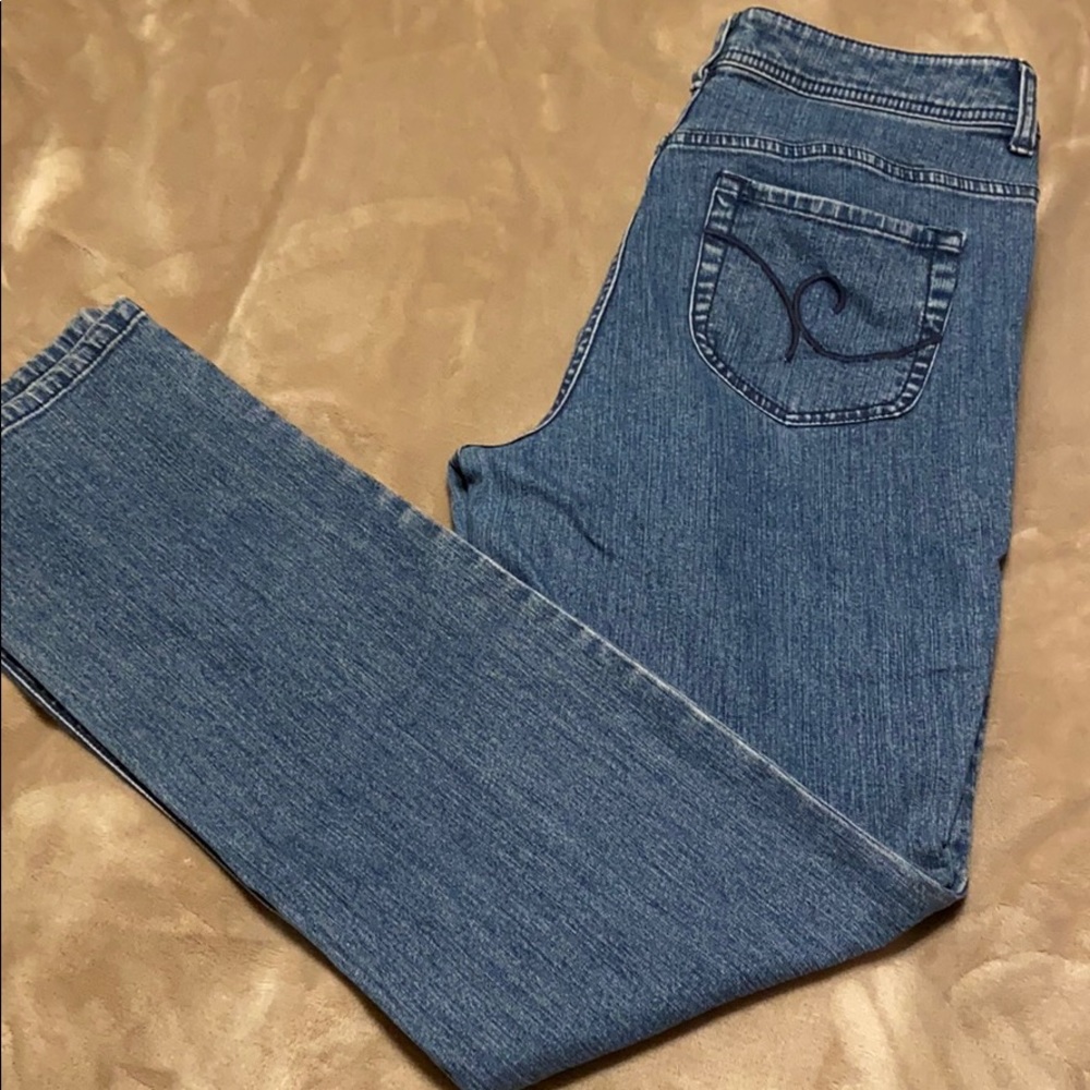 EUC Chico’s Mid-Rise Straight Leg Jeans